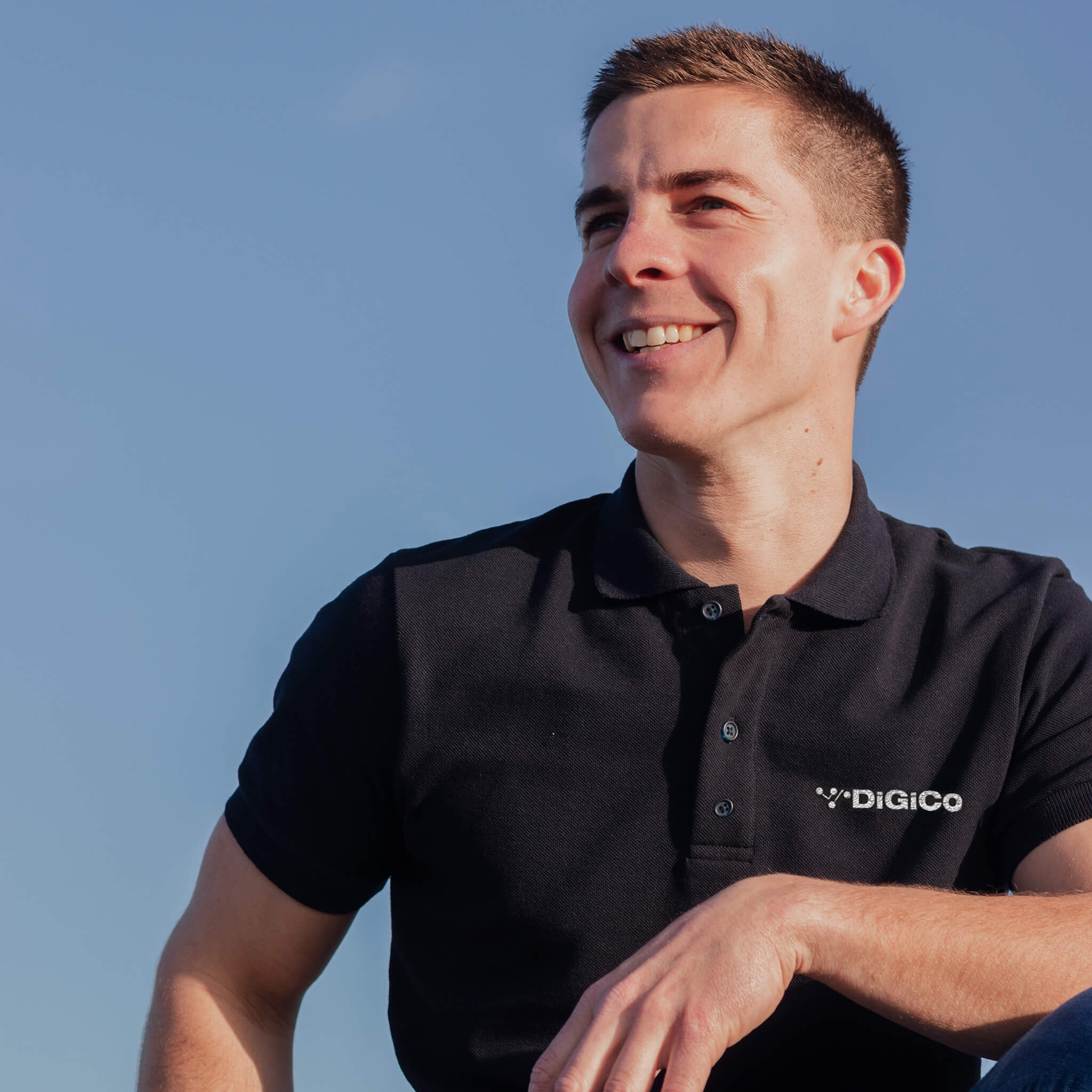 digico-quantum-polo-shirt-herren-pique-logo-stick-schwarz image 2